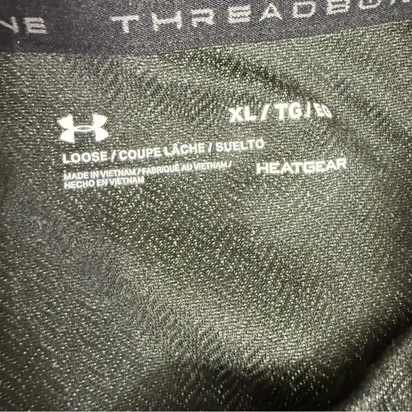Under Armor loose thread borne heat gear 1/4 zip polo size XL - Picture 9 of 9